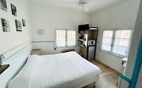 Hotel Oasis